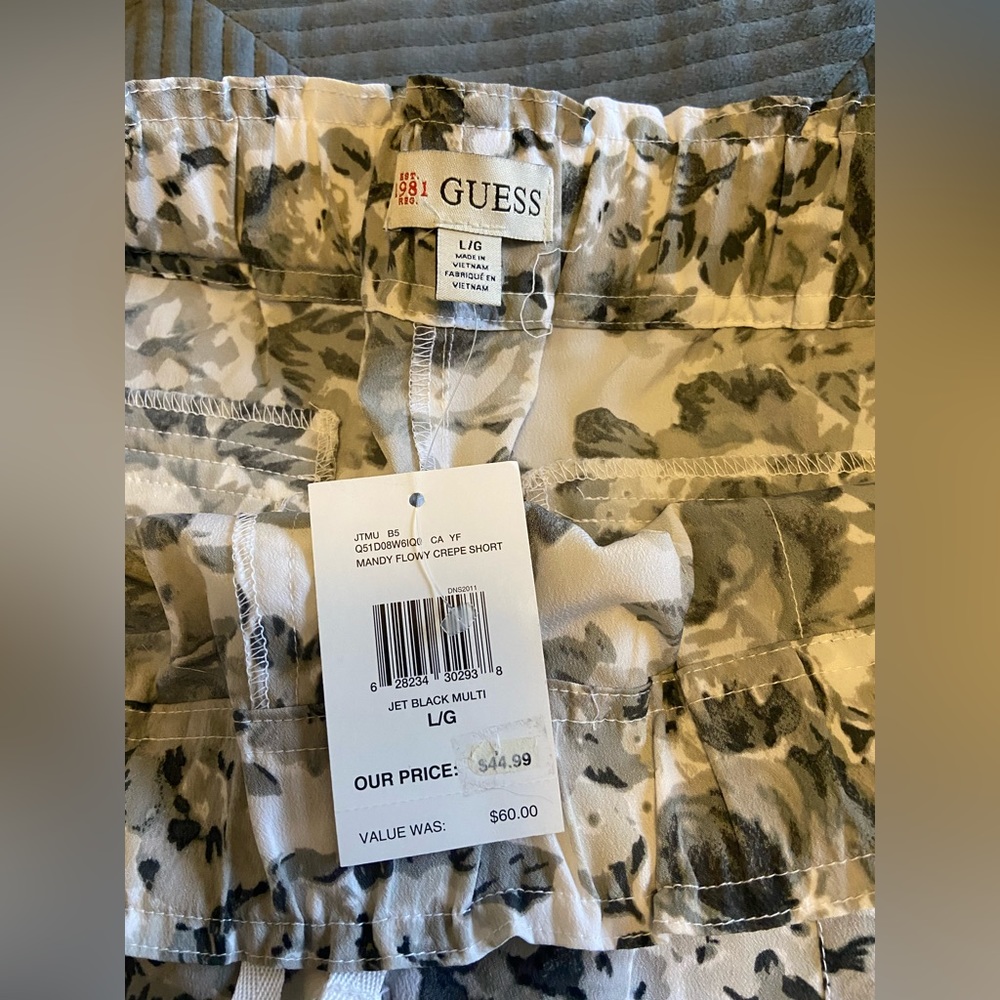 Guess shorts - Picture 4 of 4